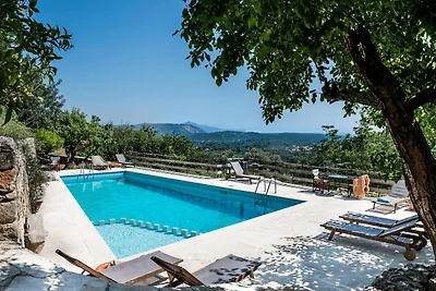 Kamares – a restaured Venetian Farm