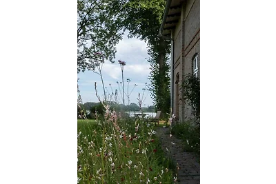 Kleines Fährhaus