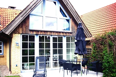Rose House****