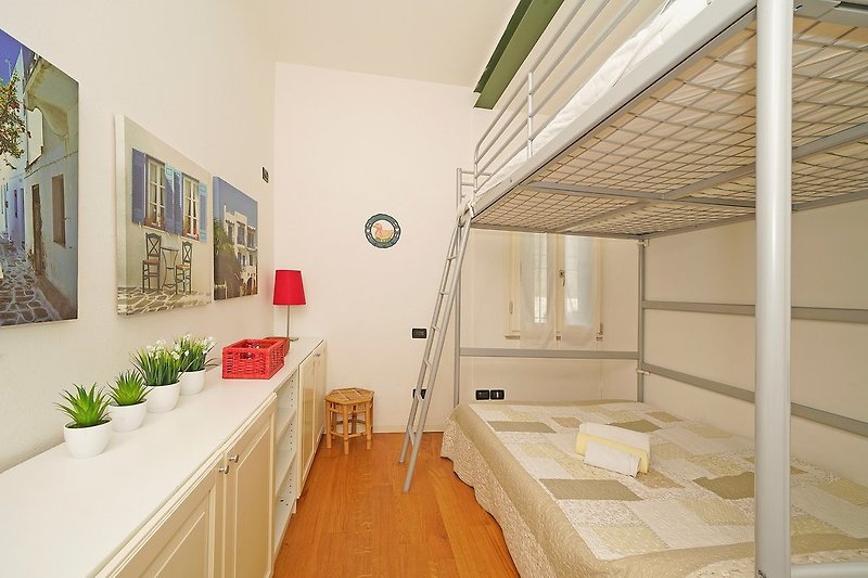 2. Schlafzimmer mit Klimaanlage
