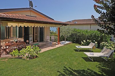 Villa Daniela with private garden