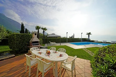 Villa Laura mit eigenem Pool+ Wlan
