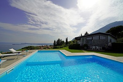 Villa Laura with pool+lake view