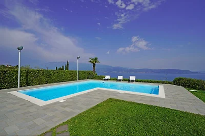 Villa Laura mit eigenem Pool+ Wlan