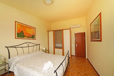 Villa Laura mit eigenem Pool+ Wlan