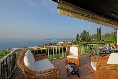 Villa Laura mit eigenem Pool+ Wlan
