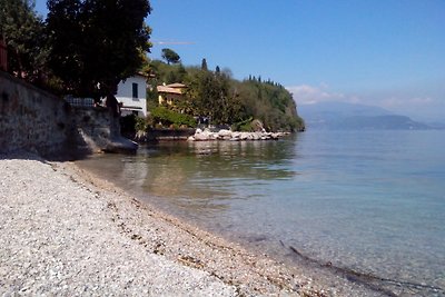 Orange appartement in Manerba del Garda