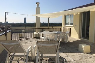 Penthouse mit Sicht auf das Meer