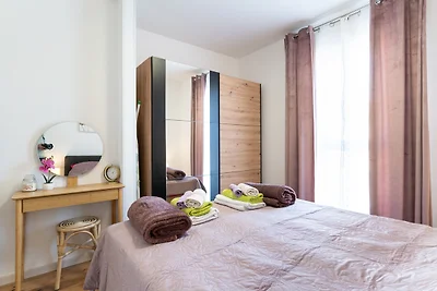 GOLD APARTMENT