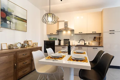 GOLD APARTMENT