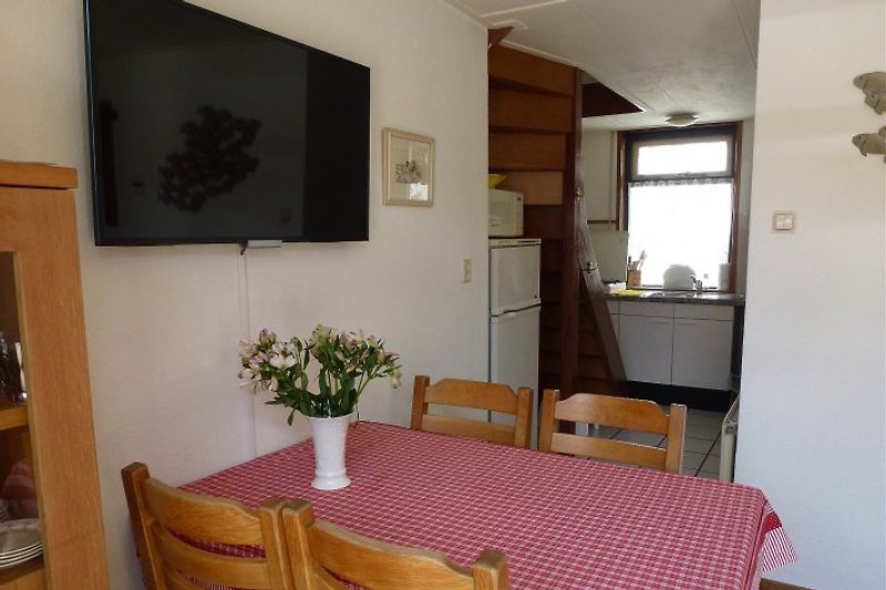 Wohnzimmer,Küche,Wendeltreppe