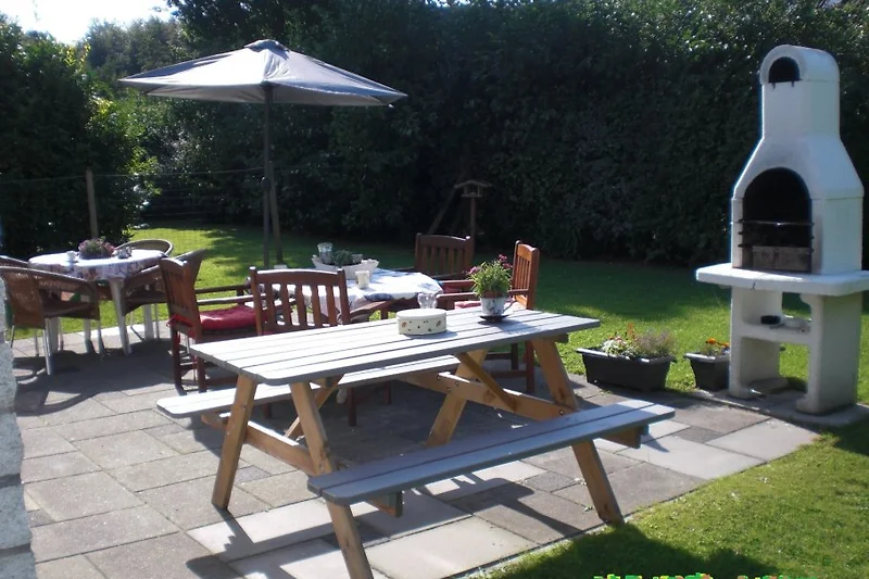 Tuin met terras en  bbq