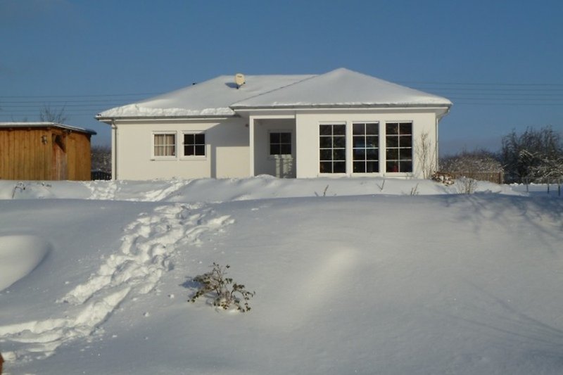Ferienhaus Bärenwald Müritz im Winter