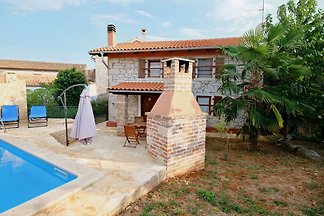 Steinhaus Casa Istriani con piscina