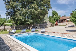 Ferienhaus Roza mit Pool