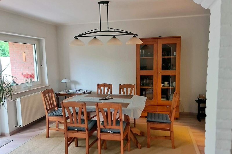 Ferienwohnung "Erika": Esszimmer.