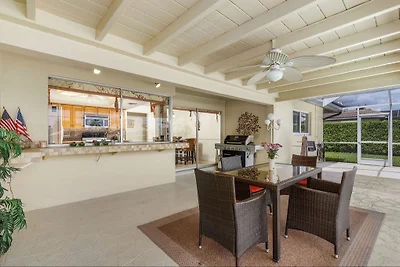 Villa Catalina Isles