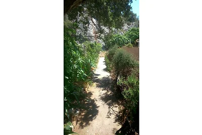 Ruhige Villa-Wohnung im Garten