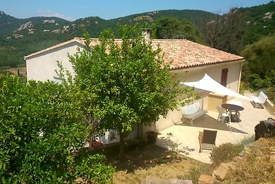 Ruhige Villa-Wohnung im Garten