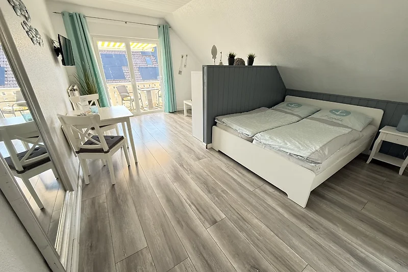 Wohn- und Schlafzimmer