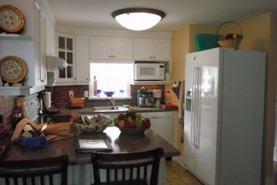 A Suite @ Kitsilano Cottage