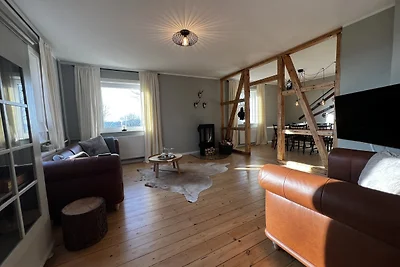Berghaus10 - gemütliches Ferienhaus mit Kamin, Sauna, Grill, Tischkicker und gr. Grundstück