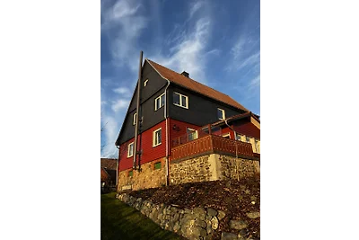 Berghaus10 - gemütliches Ferienhaus mit Kamin, Sauna, Grill, Tischkicker und gr. Grundstück