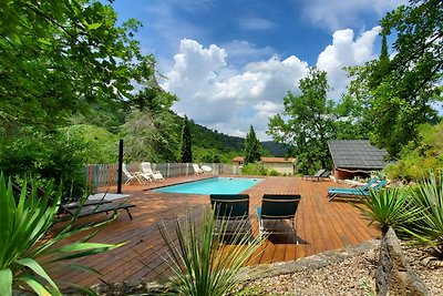 Modernes Ferienhaus, NEUER Pool