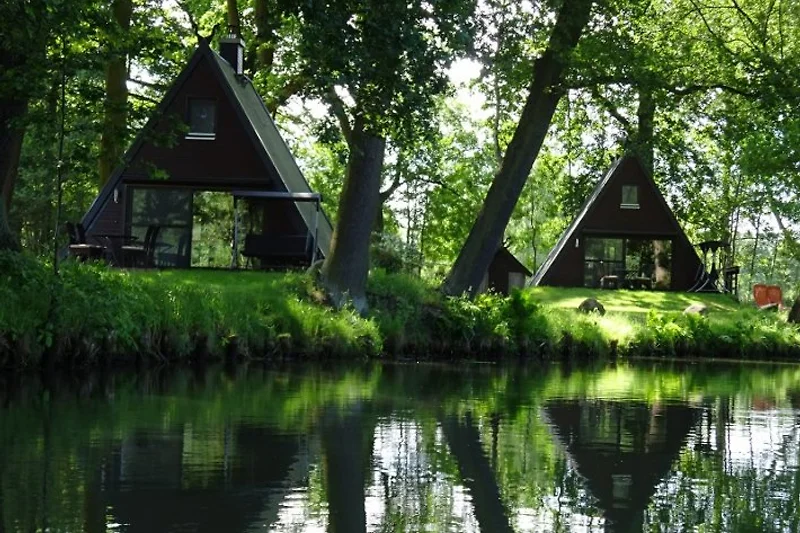 Lutki-Paradijs - Uitzicht vanaf de stroom