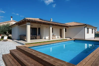 Villa Mauro with pool and whirpool