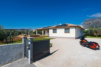 Villa Mauro with pool and whirpool