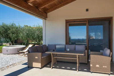 Villa Mauro with pool and whirpool