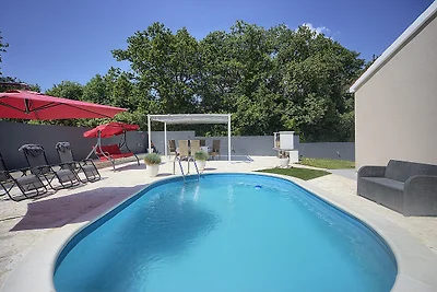 Villa R wtih pool