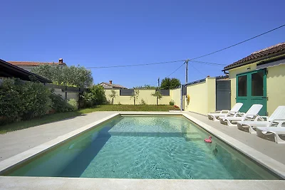 Villa Milio with pool