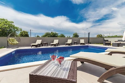 Villa Sandra with pool, whirpool, sauna