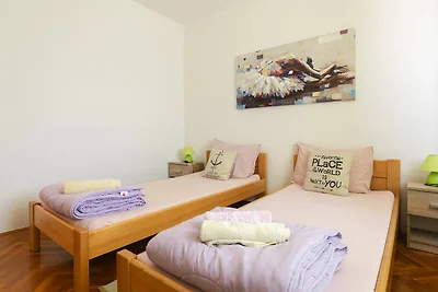 Ferienhouse con piscina Loborika