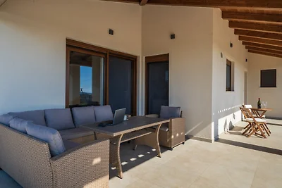 Villa Mauro with pool and whirpool