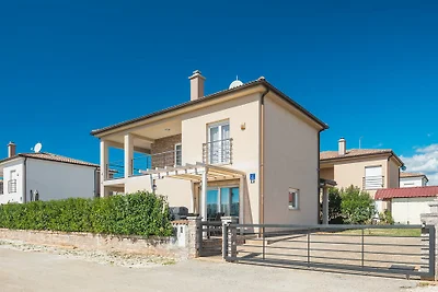 Villa  Vodnjan with  pool, whirpool, ...