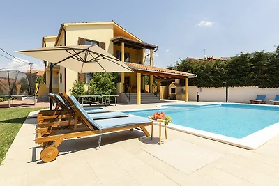 Ferienhouse con piscina Loborika