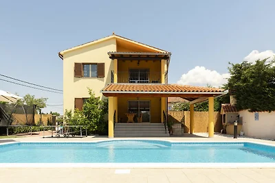 Ferienhouse con piscina Loborika