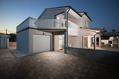 Villa DM mit Pool