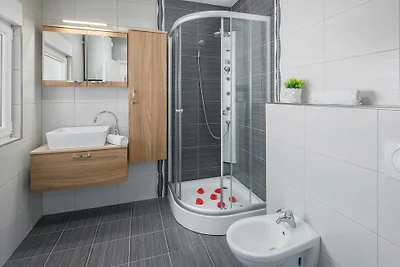 Villa  Vodnjan with  pool, whirpool, ...