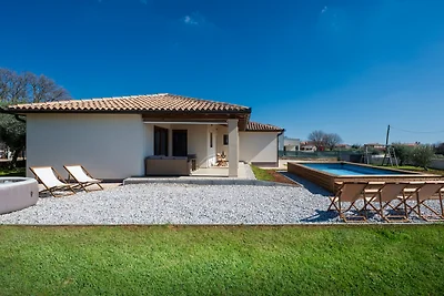 Villa Mauro with pool and whirpool