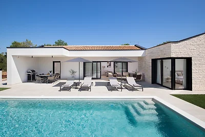 Villa E with heated pool