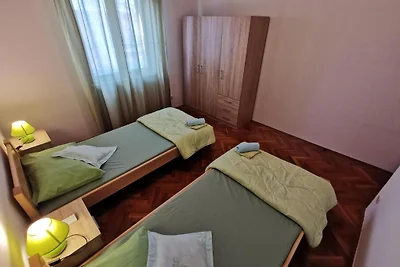 Ferienhaus mit Pool Loborika