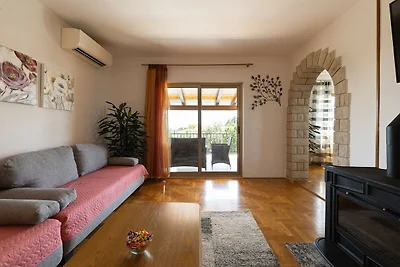 Ferienhouse con piscina Loborika