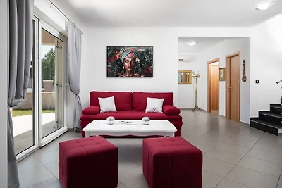 Villa DM mit Pool