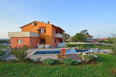 Ferienhaus mit privatem Pool