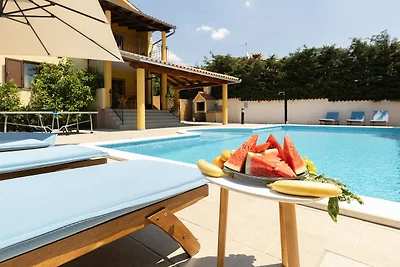 Ferienhouse con piscina Loborika