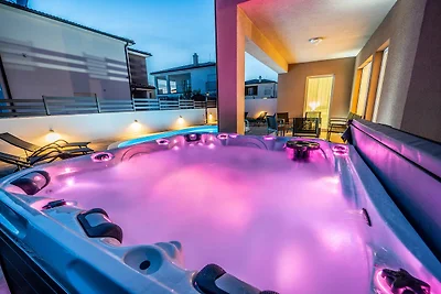 Villa  Vodnjan with  pool, whirpool, ...
